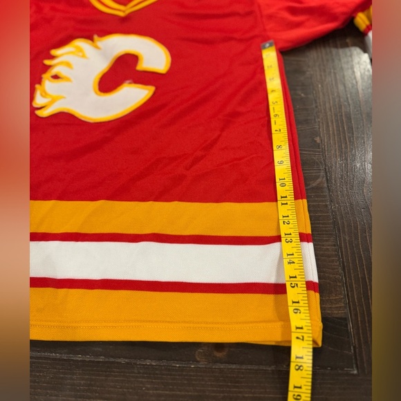 Vtg CCM Maska Calgary Flames NHL Hockey Jersey - Picture 8 of 8